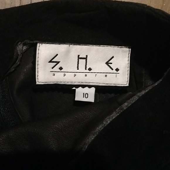 S. H. E. Apparel suede fringe skirt - Picture 3 of 3